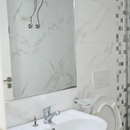Shengjin Holiday Apartments Apartament