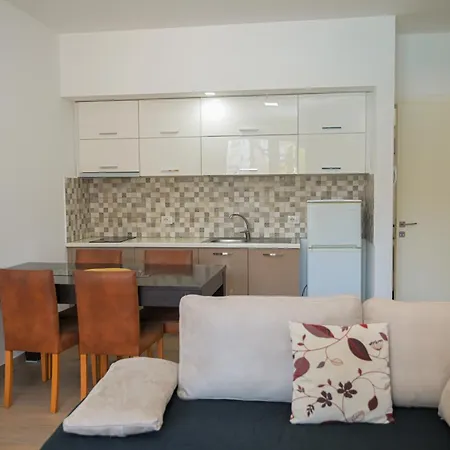 Shengjin Holiday Apartments *